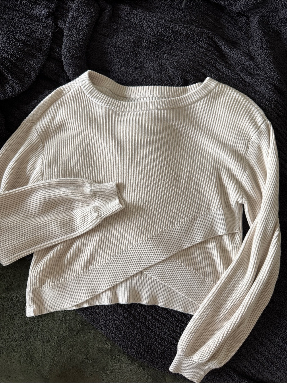 Lululemon cream reversible sweater cross cross crop small